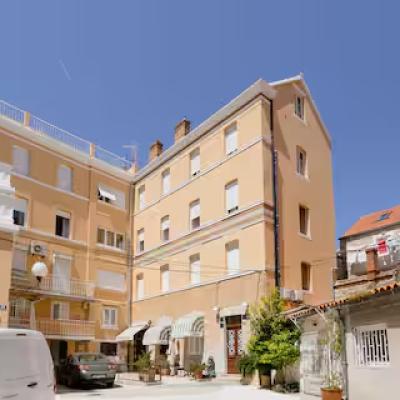 Apartment In 11th Century 1 10